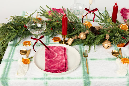 DIY Tie-Dye Christmas Table Setting