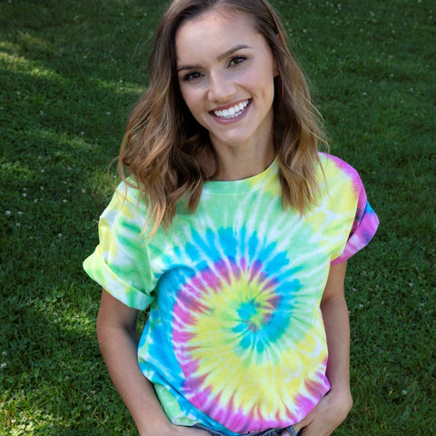 Tulip Two-Minute Tie Dye Kit girl wearing tie dye t-shirt Tulip Two-Minute Tie Dye Kit girl wearing tie dye t-shirt