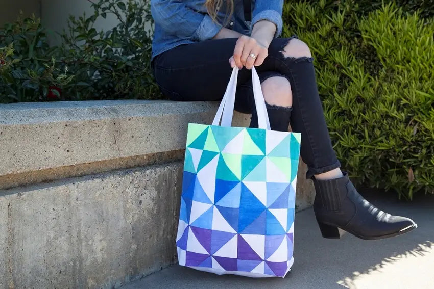 Picture of Geometric Triangle Marker Tote