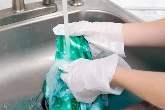 How do you wash tie dye for the first time?