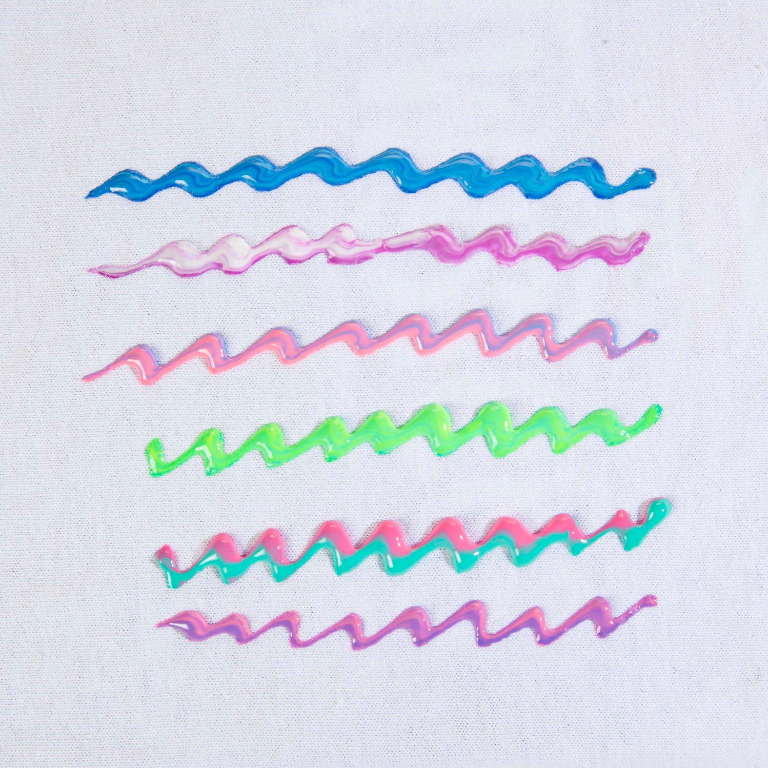 How do I vary the type of line I can paint with Puff paint? – Tulip ...