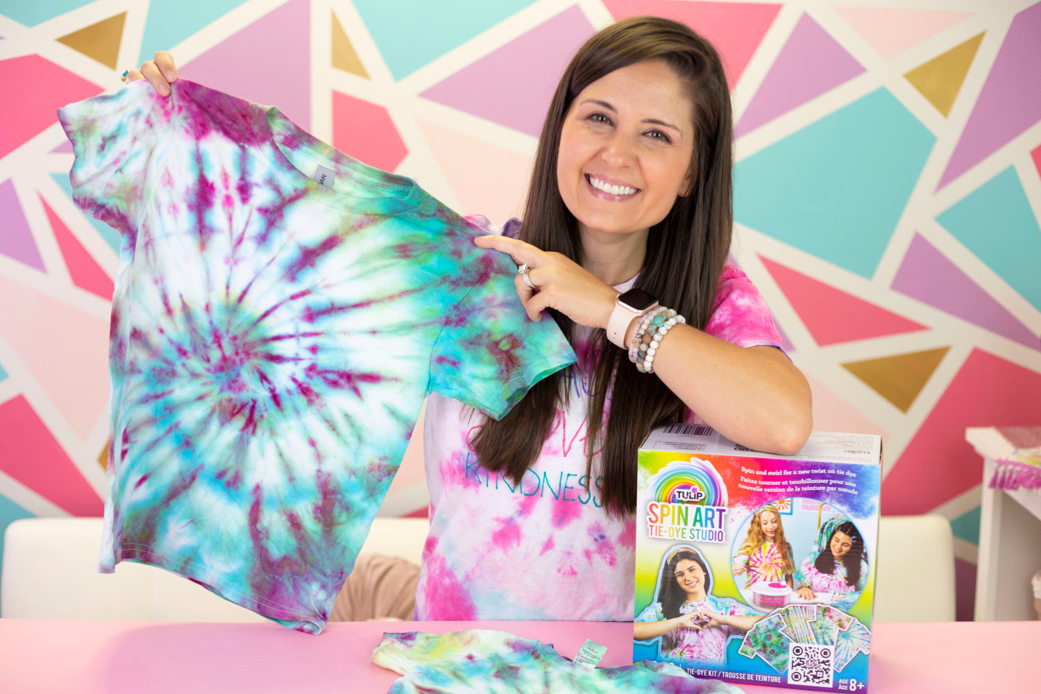 Unique Tie-Dye Patterns with the Tulip Spin Art Tie-Dye Studio – Tulip ...