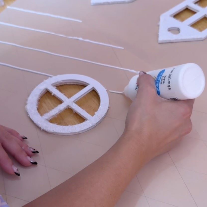 Picture of 16070 Tulip Puff Paint Puffy White 4 fl. oz.