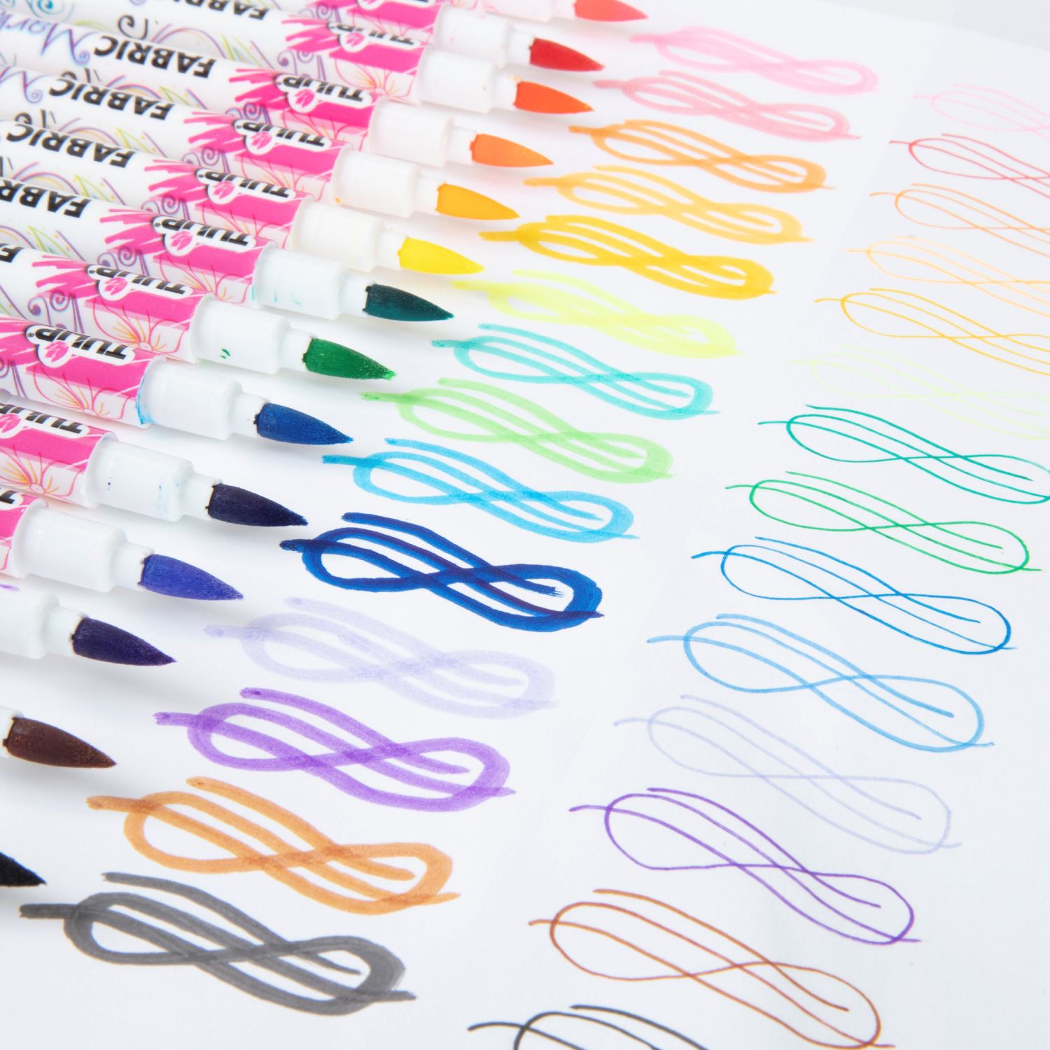 Tulip Brush-Tip Fabric Markers Rainbow 10 Pack – Tulip Color Crafts
